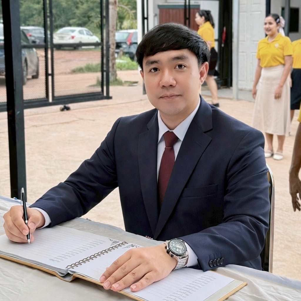 Portrait of a smiling mother